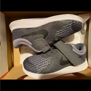 Brand new boy toddler shoes size 6c